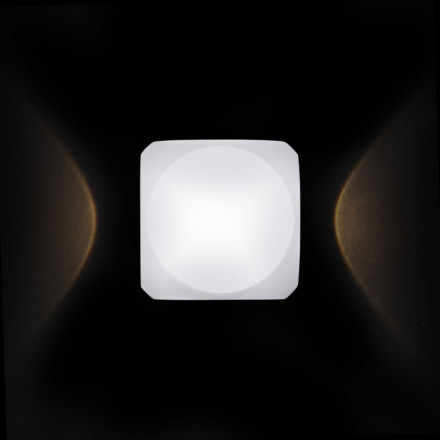 Уличный настенный светодиодный светильник Maytoni Bond Street O015WL-L4W